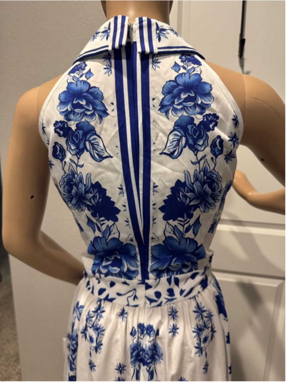 Women's Unbranded White & Blue Floral Halter Maxi Dress L - Picture 4 of 10
